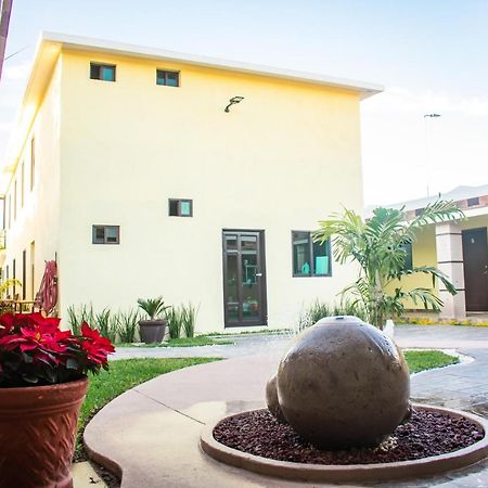אל פוארטה Hotel El Milagro מראה חיצוני תמונה