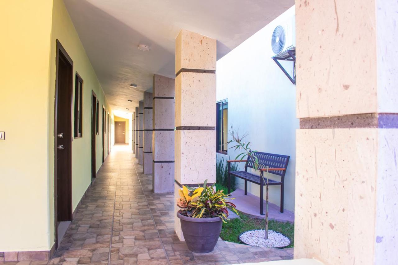 אל פוארטה Hotel El Milagro מראה חיצוני תמונה